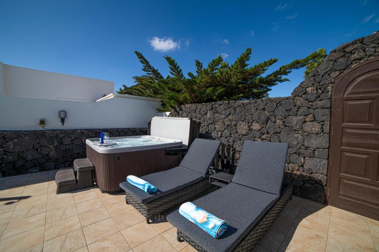 Villa Amigo Puerto del Carmen  Exterior photo